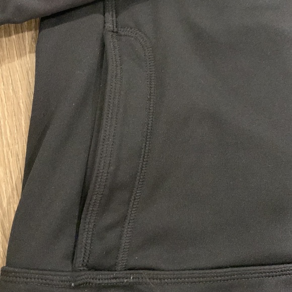 Under Armour woman’s hoodie size M - Picture 4 of 6